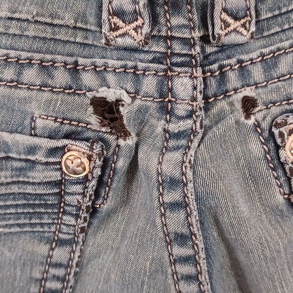 Rock Revival Gia Jeans Size 30 Low-Rise Distressed Thin Stretch Denim Light Wash - Picture 3 of 13